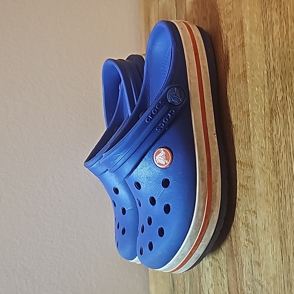 Crocs size J1